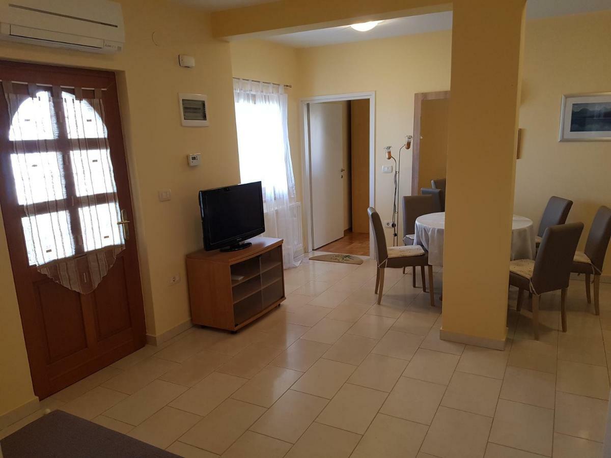 Apartment Barba Ližnjan Kültér fotó
